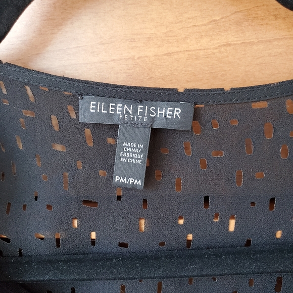 Eileen Fisher Short sleeve black silk blouse - Picture 4 of 4
